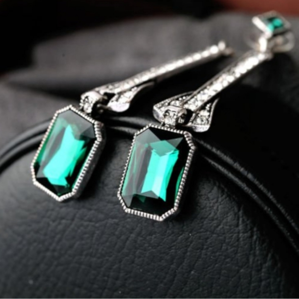 Art Deco Antique Vintage Flapper Style Green Emerald Rhinestone Long earrings